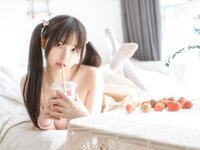 [COSPLAY] 六味帝皇酱 – 洛丽塔