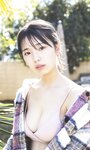 [Weekly Photobook] Hina Kikuchi 菊地姫奈 - Harumeku, honomeku 春めく、ほのめく (2022-03-14)