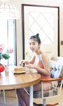 [Weekly Photobook] Hina Kikuchi 菊地姫奈 - Harumeku, honomeku 春めく、ほのめく (2022-03-14)