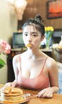 [Weekly Photobook] Hina Kikuchi 菊地姫奈 - Harumeku, honomeku 春めく、ほのめく (2022-03-14)