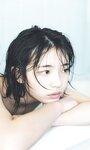 [Weekly Photobook] Hina Kikuchi 菊地姫奈 - Harumeku, honomeku 春めく、ほのめく (2022-03-14)