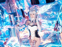 [COSPLAY] 白莉爱吃巧克力 – 爱蜜莉雅