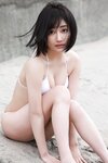 [Friday] 新藤まなみ 濡れて火 照る裸身（アザーカット付き）