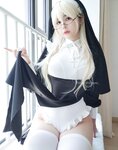 [COSPLAY] 眼酱大魔王w - 修女シスター [34P2V-156MB]
