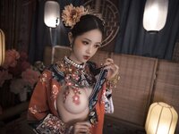 [COSPLAY] 钛合金大粑粑 满清服饰