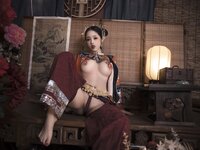 [COSPLAY] 钛合金大粑粑 满清服饰