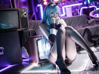 [Cosplay] 周叽是可爱兔兔 树城兔女郎