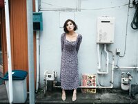 [Photobook] Eimi Hanamura 花村映実 - Woman living in a hotel ホテルに住むオンナ。 (2020-11-11)