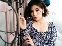 [Photobook] Eimi Hanamura 花村映実 - Woman living in a hotel ホテルに住むオンナ。 (2020-11-11)