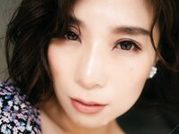 [Photobook] Eimi Hanamura 花村映実 - Woman living in a hotel ホテルに住むオンナ。 (2020-11-11)