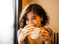 [Photobook] Eimi Hanamura 花村映実 - Woman living in a hotel ホテルに住むオンナ。 (2020-11-11)