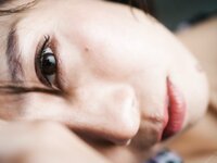 [Photobook] Eimi Hanamura 花村映実 - Woman living in a hotel ホテルに住むオンナ。 (2020-11-11)