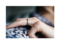 [Photobook] Eimi Hanamura 花村映実 - Woman living in a hotel ホテルに住むオンナ。 (2020-11-11)
