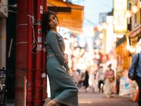 [Photobook] Eimi Hanamura 花村映実 - Woman living in a hotel ホテルに住むオンナ。 (2020-11-11)