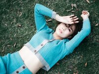 [Photobook] Eimi Hanamura 花村映実 - Woman living in a hotel ホテルに住むオンナ。 (2020-11-11)