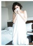 [Photobook] Eimi Hanamura 花村映実 - Woman living in a hotel ホテルに住むオンナ。 (2020-11-11)