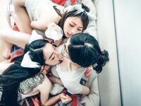 【JVID】辰辰×飘飘×妍妍-她和她的两只猫咪