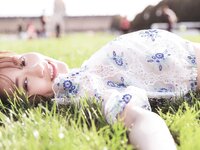 [Photobook] 乃木坂46 山下美月1st写真集「忘れられない人」+[Bonus – Postcard]