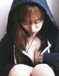 [Photobook] 乃木坂46 山下美月1st写真集「忘れられない人」+[Bonus – Postcard]