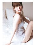 [Photobook] 乃木坂46 山下美月1st写真集「忘れられない人」+[Bonus – Postcard]