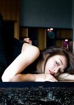 [Photobook] Fumika フミカ - In a junk world that shatters and shines 砕けて光るガラクタな世界に (2021-05-24)