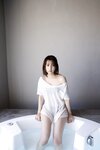 [Photobook] 【monthly girl 013】新條由芽「完全未公開100カット＆ムービー」ページです。