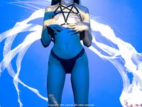 [Lilynah] Lily x Inah - Issue 1 Glow