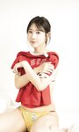 [Weekly Photobook] Mio Minato 水湊みお - Summer scent 夏の匂い (2022-07-11)