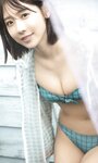 [Weekly Photobook] Mio Minato 水湊みお - Summer scent 夏の匂い (2022-07-11)