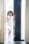 [Photobook] Aimi あいみ - The maid who suddenly came to my house has no motivation 僕の家に突然やって来たメイドは、全くやる気がない (2021-10-15)