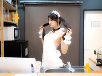 [Photobook] Aimi あいみ - The maid who suddenly came to my house has no motivation 僕の家に突然やって来たメイドは、全くやる気がない (2021-10-15)