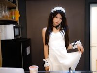 [Photobook] Aimi あいみ - The maid who suddenly came to my house has no motivation 僕の家に突然やって来たメイドは、全くやる気がない (2021-10-15)