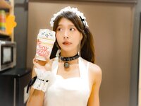 [Photobook] Aimi あいみ - The maid who suddenly came to my house has no motivation 僕の家に突然やって来たメイドは、全くやる気がない (2021-10-15)
