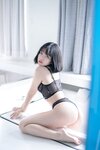 Sonson (손손) - Black Rose