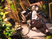 [COSPLAY] 阿包也是兔娘 - 06月舰长 明日方舟 森蚺 [33P-507MB]