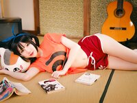 [Cosplay] Sally Dorasnow – Summer Ruka Sarashina (Rent-a-Girlfriend)