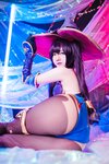 [Cosplay] Sally Dorasnow – Mona (Genshin Impact)