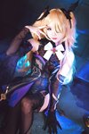 [Cosplay] Sally Dorasnow – Fischl (Genshin Impact)