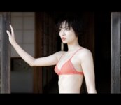 [FRIDAY] Kazusa Okuyama 奥山かずさ - Monthly Girl 010 マンスリーガール010 (2022-03-30)