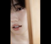 [FRIDAY] Kazusa Okuyama 奥山かずさ - Monthly Girl 010 マンスリーガール010 (2022-03-30)