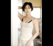 [FRIDAY] Kazusa Okuyama 奥山かずさ - Monthly Girl 010 マンスリーガール010 (2022-03-30)