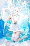 [COSPLAY] 雯妹不讲道理新图 – 冰雪 [32P573MB]