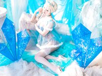 [COSPLAY] 雯妹不讲道理新图 – 冰雪 [32P573MB]