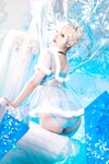 [COSPLAY] 雯妹不讲道理新图 – 冰雪 [32P573MB]