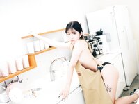 [Loozy] Sonson (손손) - Nude Apron