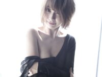 [Photobook] 山崎真実「官能に濡れる」ＦＲＩＤＡＹデジタル写真集