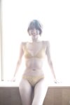 [Photobook] 山崎真実「官能に濡れる」ＦＲＩＤＡＹデジタル写真集