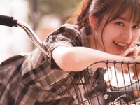 [Photobook] Ikuta Erika 2nd Photobook – Intermission (Nogizaka46) [Bonus – Postcard] 生田絵梨花写真集 インターミッション