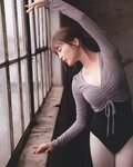[Photobook] Ikuta Erika 2nd Photobook – Intermission (Nogizaka46) [Bonus – Postcard] 生田絵梨花写真集 インターミッション