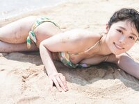 [Photobook] Akari Nibu 丹生明里 1st Photobook – Easy Relationship やさしい関係 (2022-07-26)